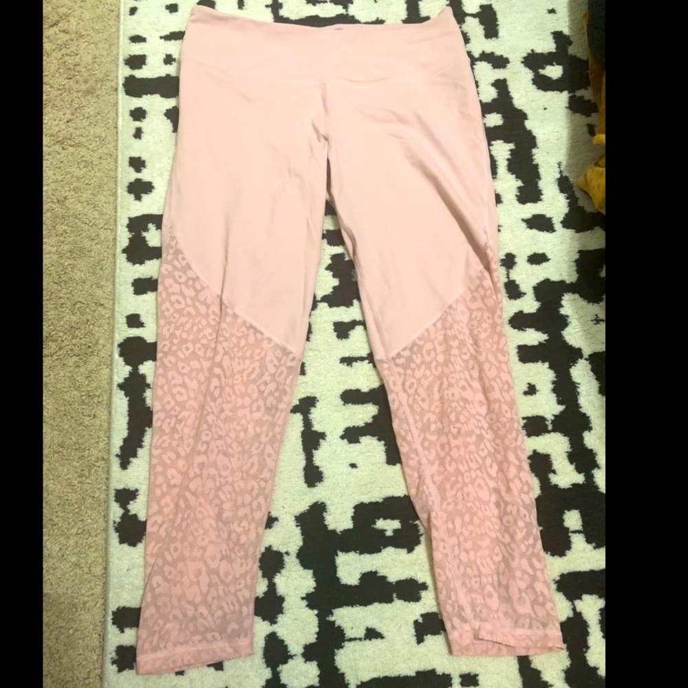 Victoria’s Secret Sport leggings
